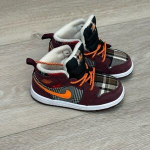 Kids Nike Air Jordan 1 Mid SE